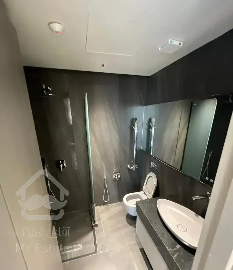 300 متر سوپر لوکس با متریال برند نیاوران