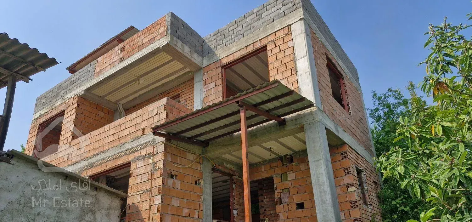 ویلا نیمه‌ساز ۱۸۰ متر-امتیازات کامل- ۷۳۰ متر زمین