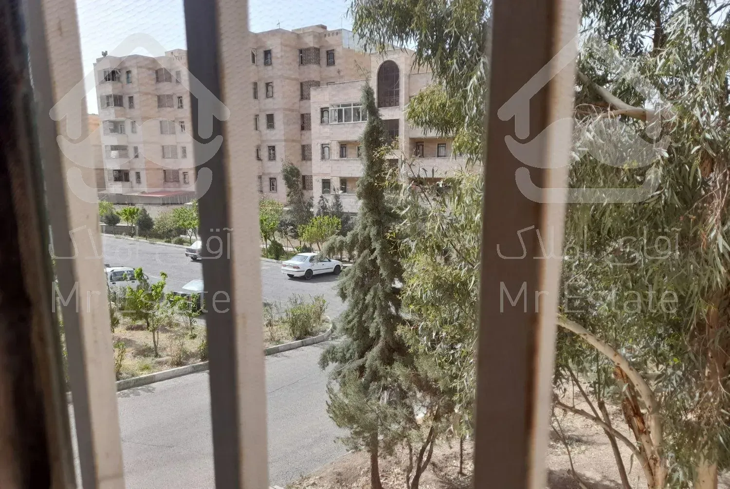 دوخوابه دوطرف بالکن  آماده تخلیه با پارکینگ وانبار