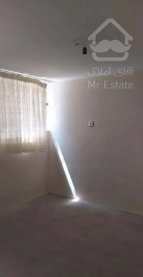 70 متر زیر همکف روبروی سفارت انگلیس