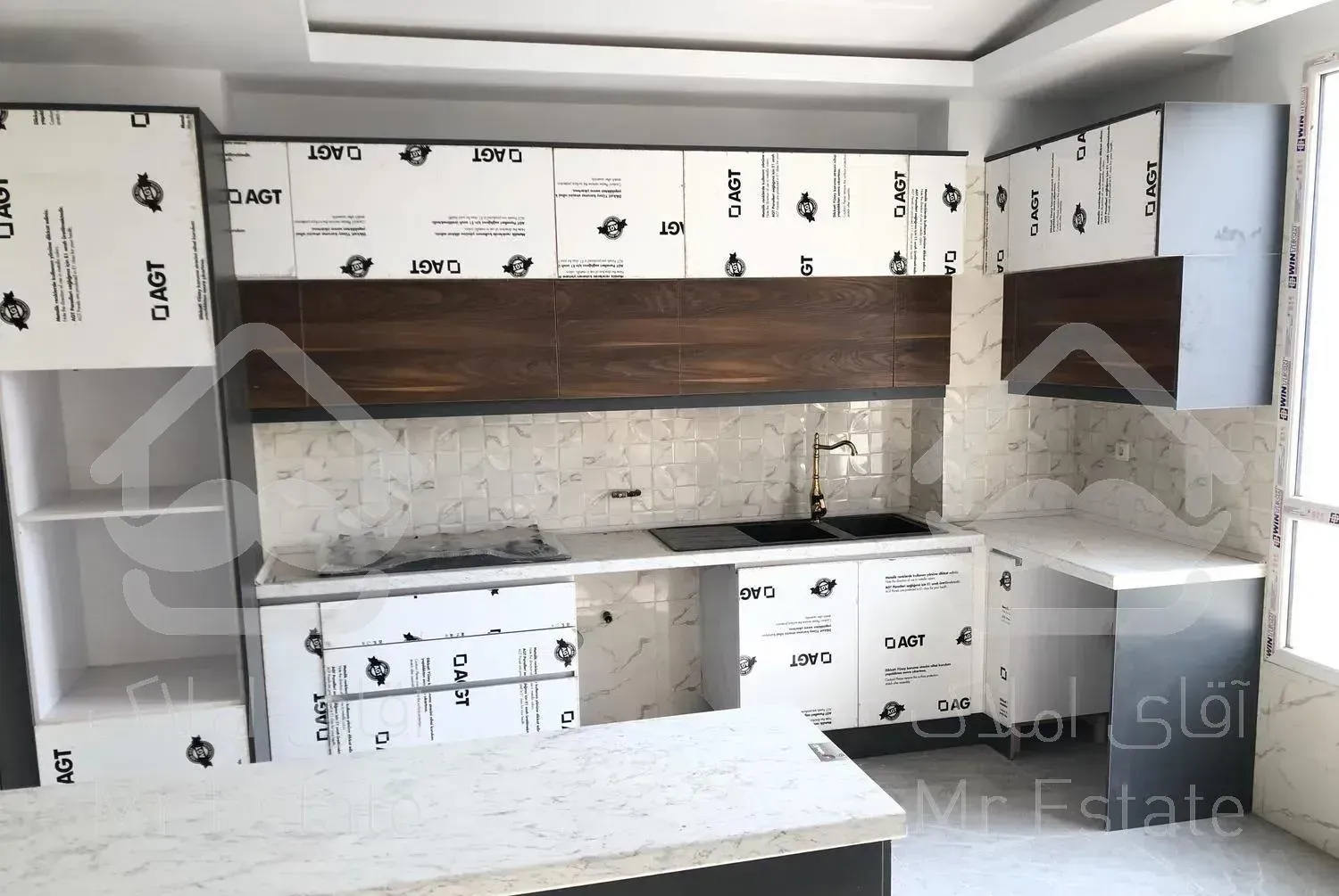 ۱۱۸ متری دوپارکینگ