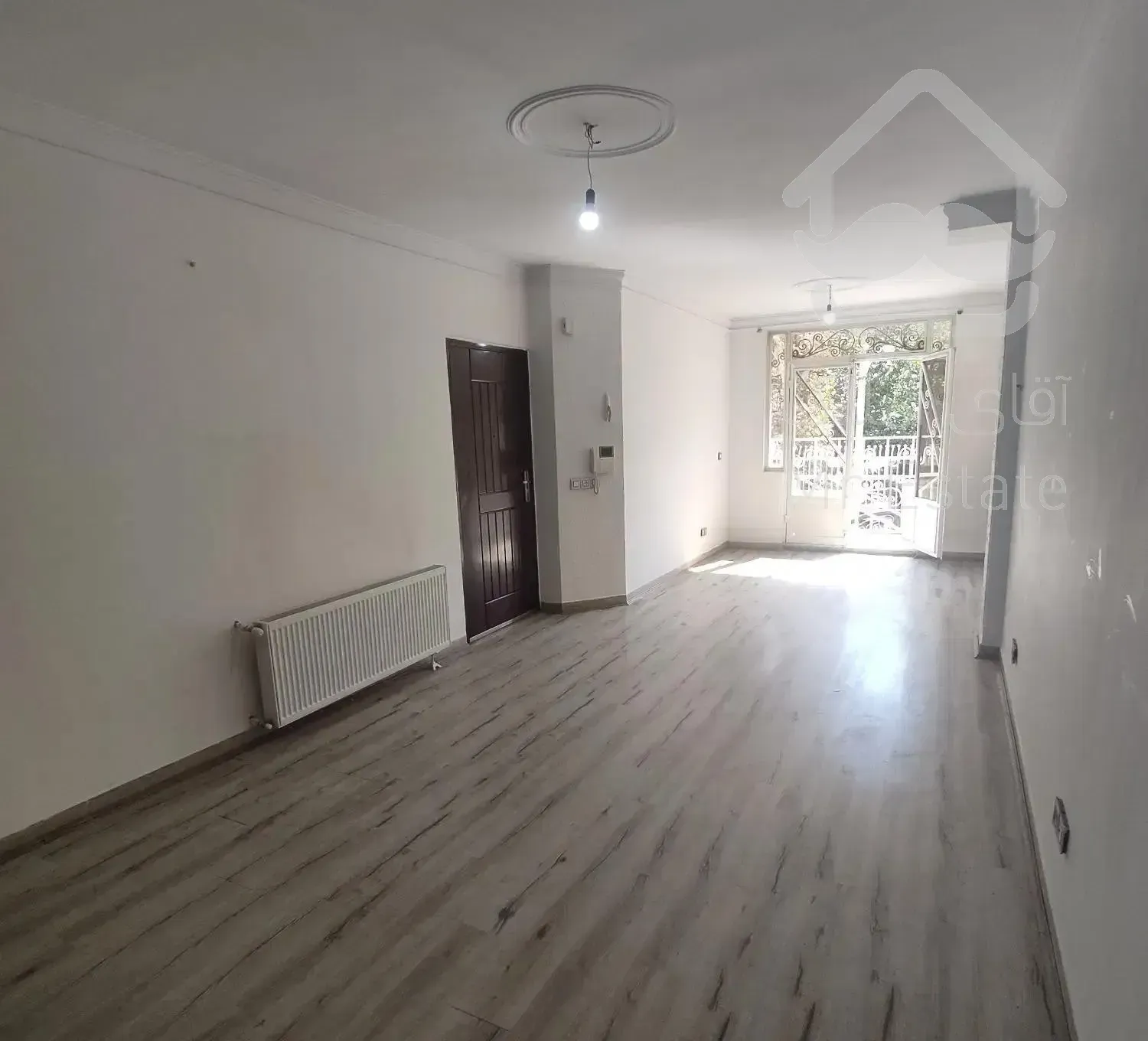 آپارتمان ۶۶ متری تک خواب بر میدان لوکیشن طلایی