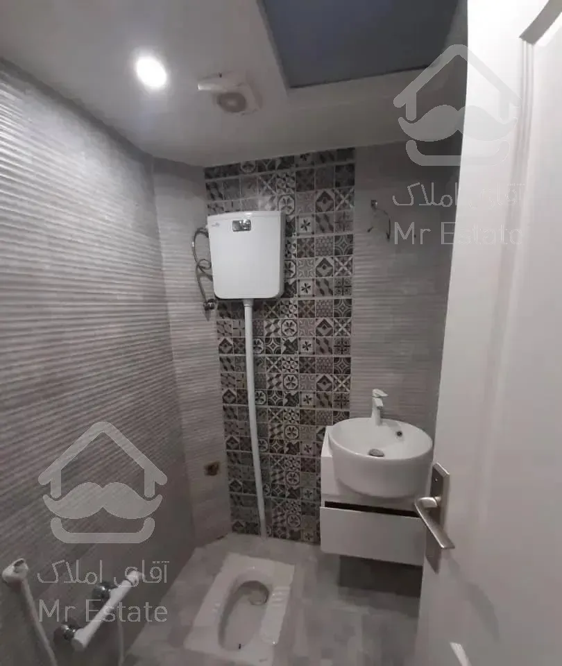 **آپارتمان ۷۳متری طبقه آخر **