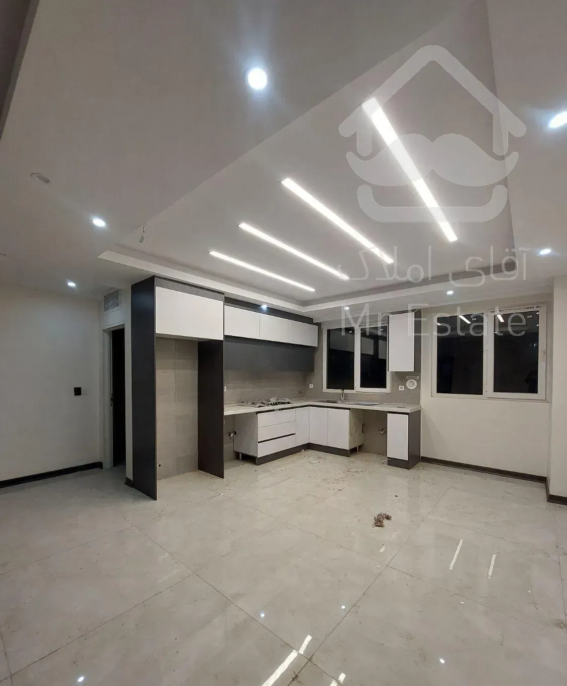 ۱۰۲ متر / فول امکانات / تک واحدی / پلان مهندسی