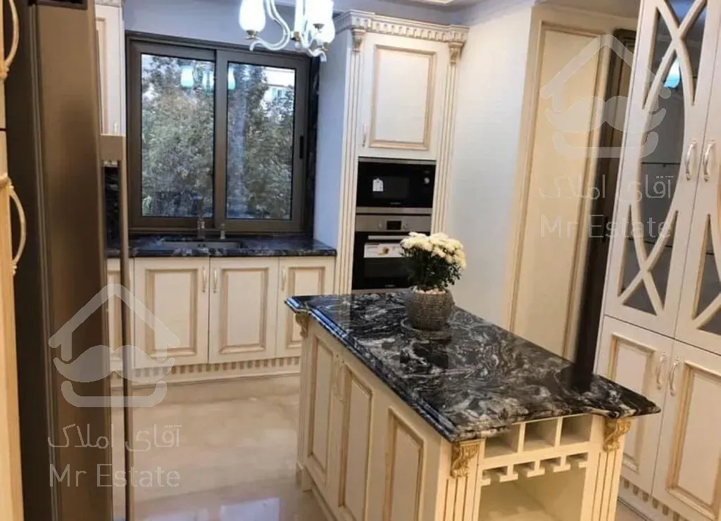 خرید 300 متری نیاوران