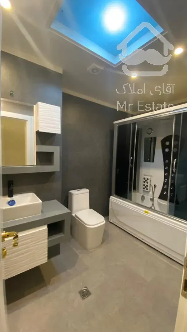 خرید آپارتمان ۲۴۰ متری نوساز ، نیاوران