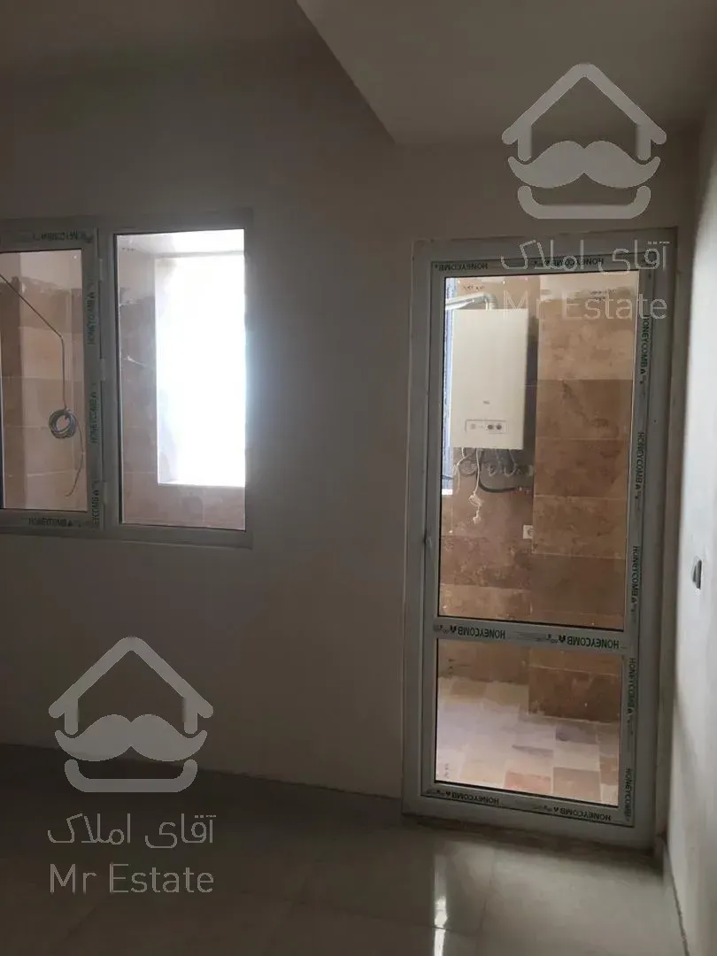 جمعا ۲۲۰متر / ۳خواب / فول امکانات کلید نخورده