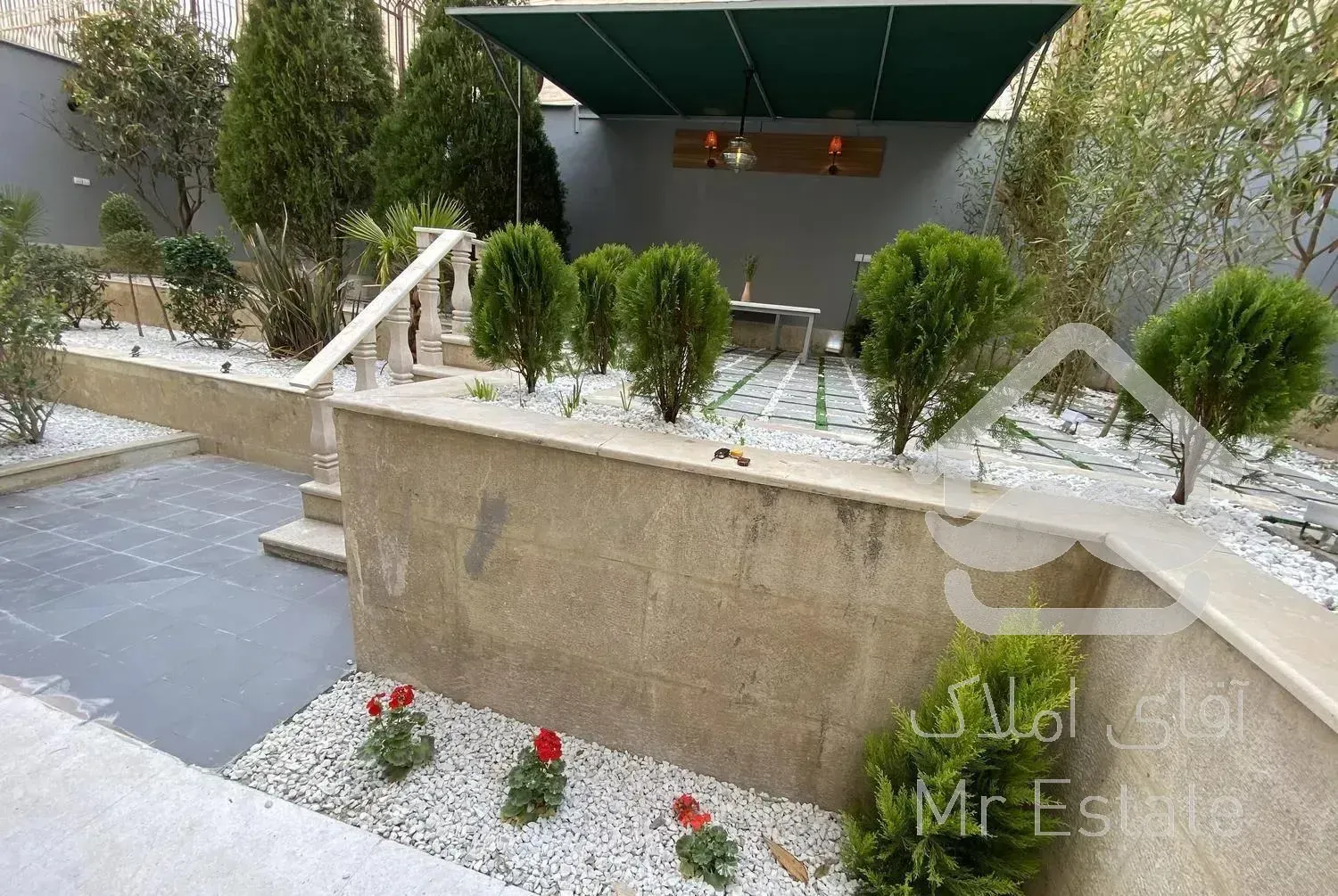 واحد ۱۷۰متری عظیم قدوسی غربی