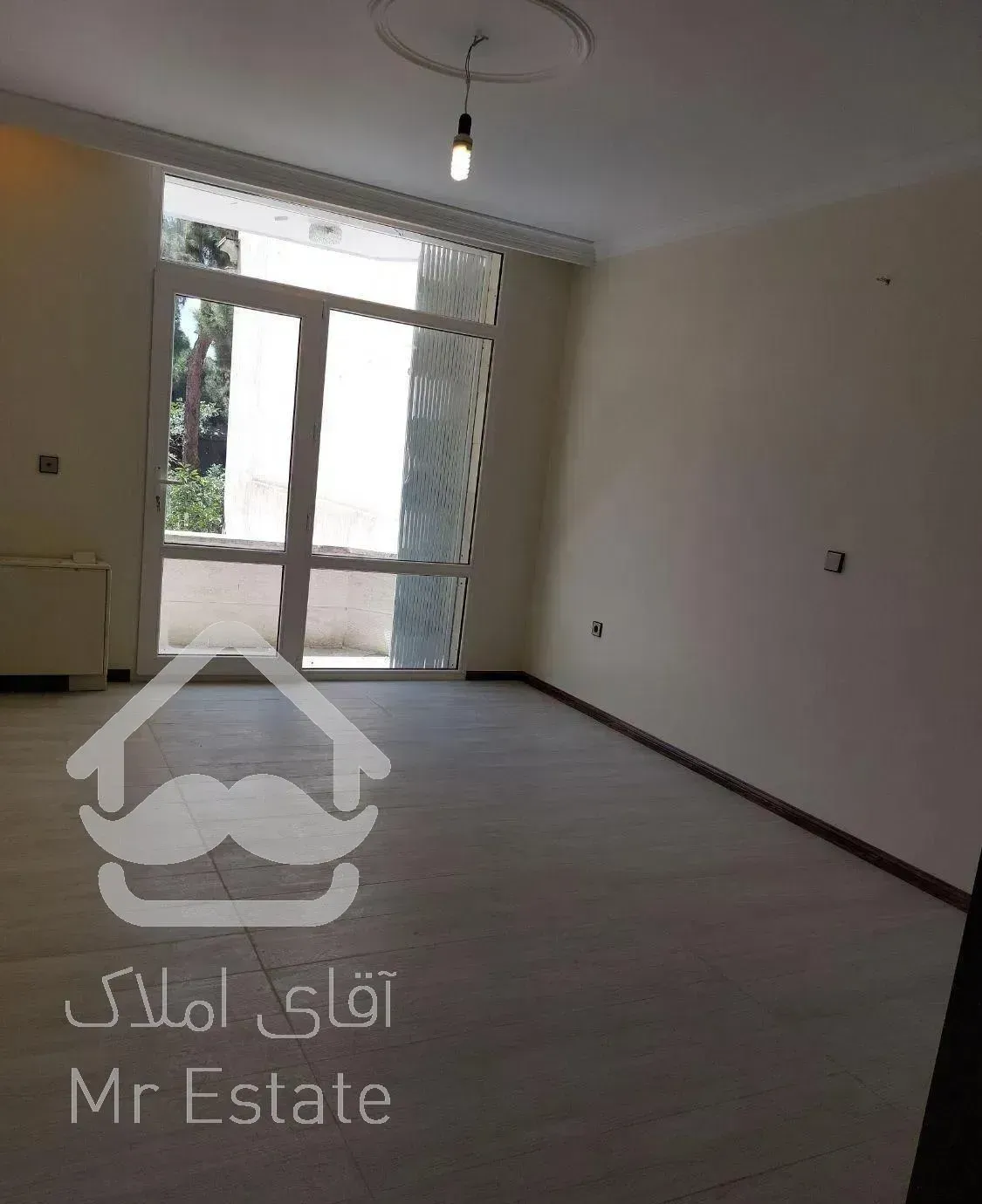 ۲۴۰متر ۳خواب (پارک‌ملت)