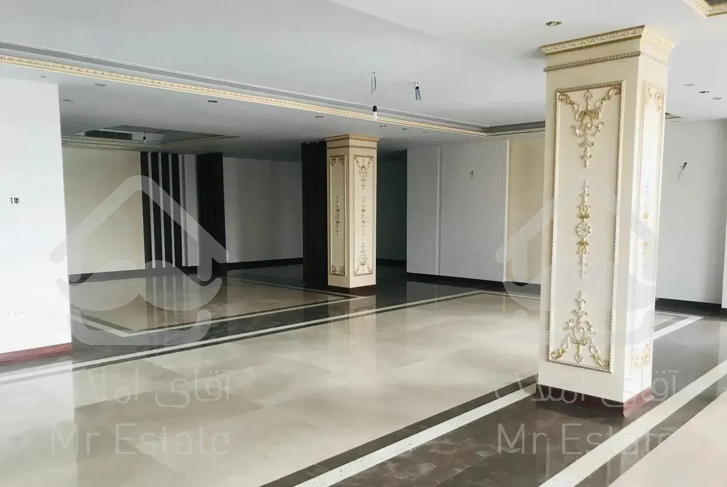 ۱۷۵ متر محلاتی ۲ پارکینگ