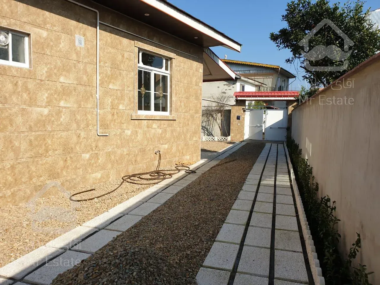 فروش ویلا ۳۳۰متری /اکازیون/ دارای سوئیت مجزا/درشهر چاف وچمخاله