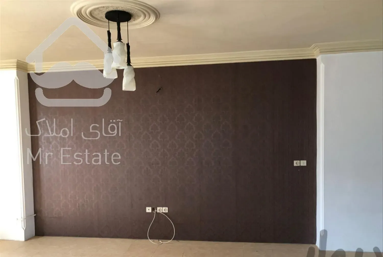 واحد ۱۳۵ متری پشت کارخانه رفعیان