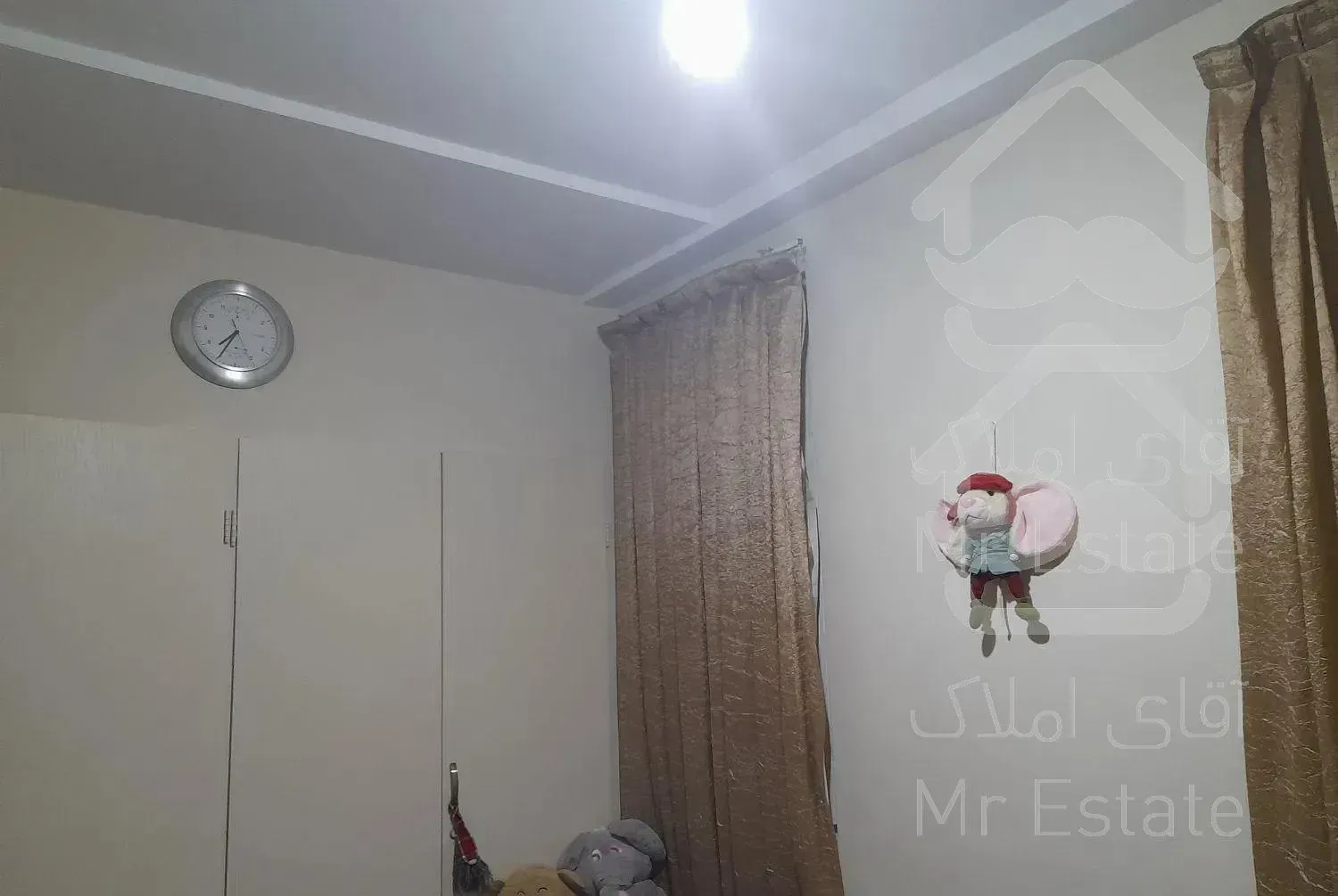 ۸۱ متر / ۲ خواب / فول امکانات / ایرانشهر