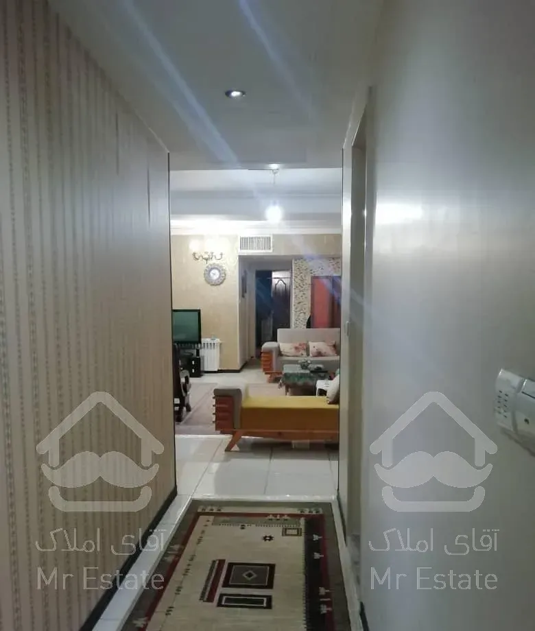 سالن پرده خور ، دو طرف نورگیر