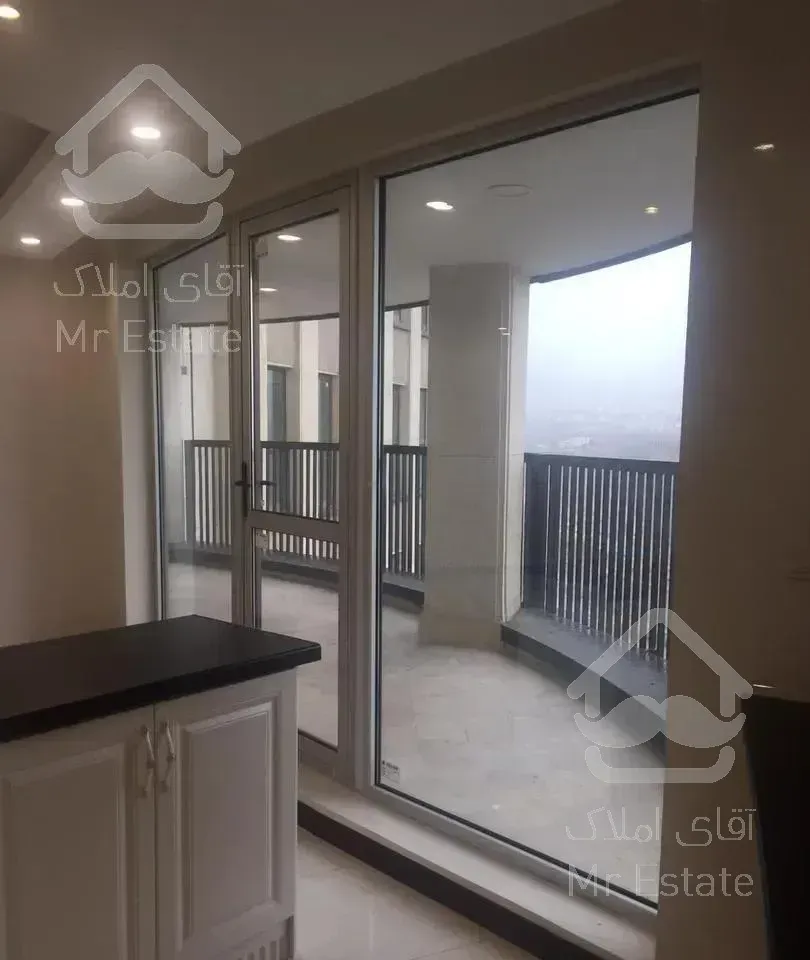 برج  مجلل دهکده /۱۲۵ متر /۲خواب/دید ابدی