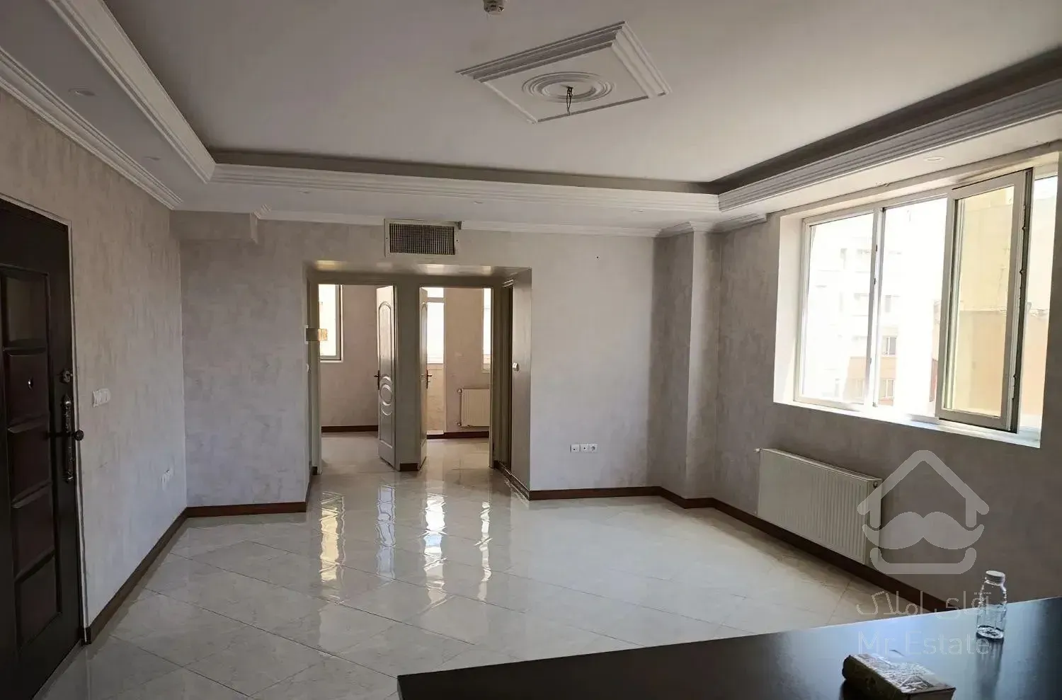 ۷۰ متر / سالن پرده خور / آسانسور دار / قصرالدشت