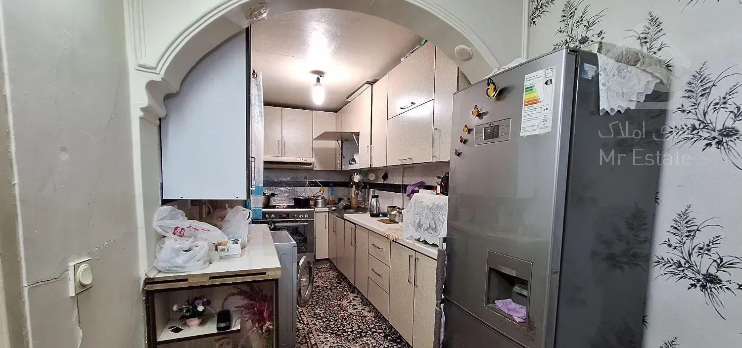 واحد ۵۱متری/ طبقه همکف/بر خیابان