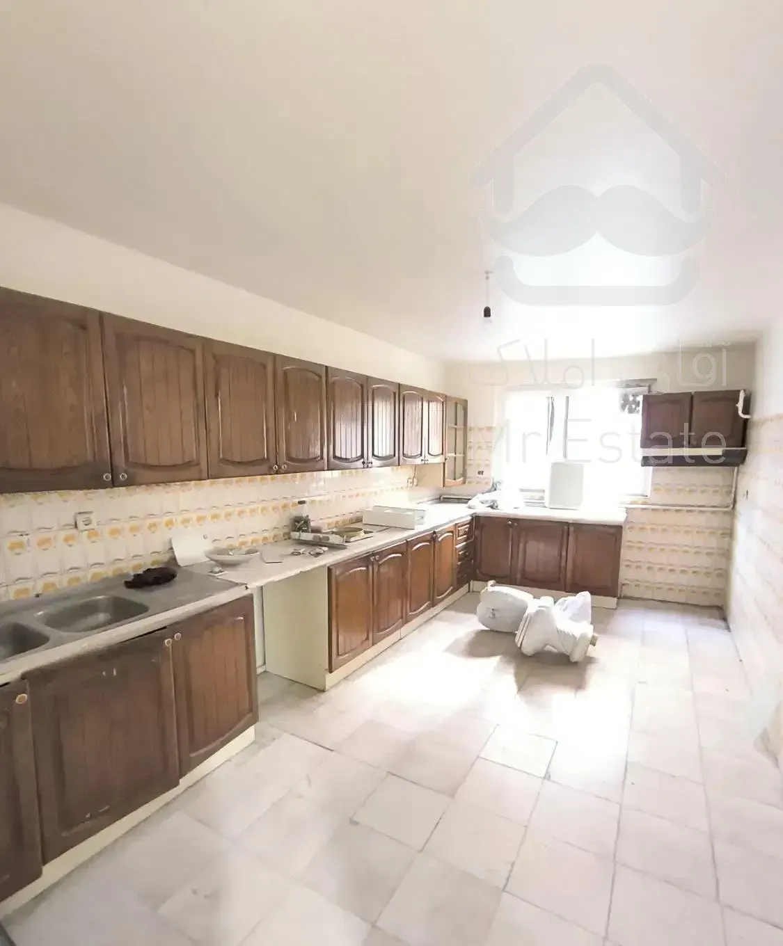 ۱۲۵ متر قابل*تبدیل به سه خواب*پارکینگ سندی