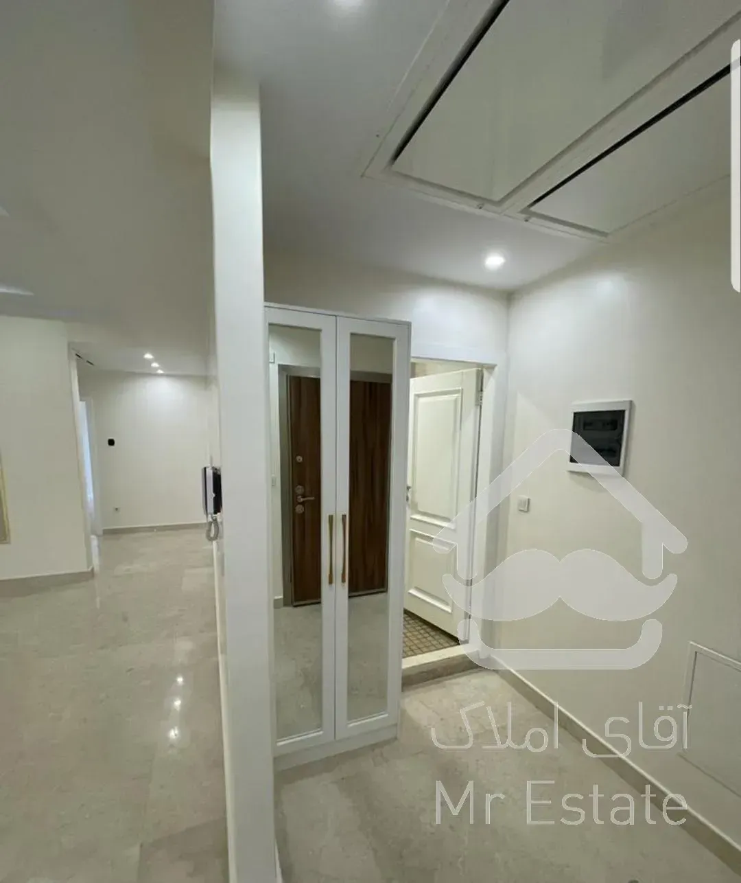 فروش ملک مستغلاتی نوساز بصورت یکجا در زیبادشت دهکده المپیک