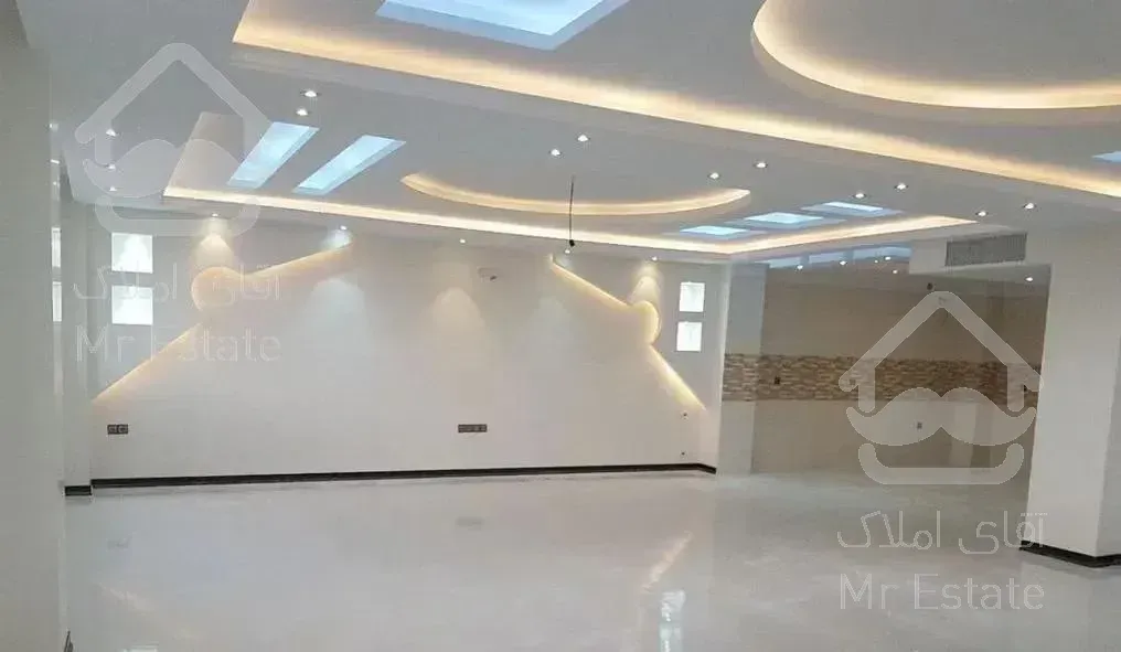 83 متر / دوخوابه / فول امکانات/ گذر