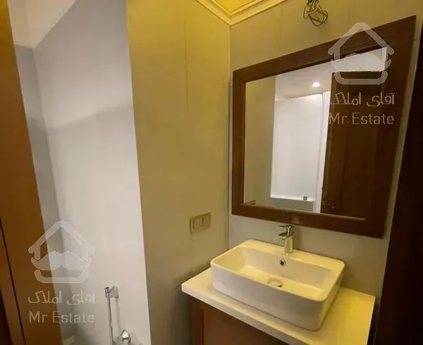 ۲۰۰ متر کلید نخورده فرمانیه اندرزگو