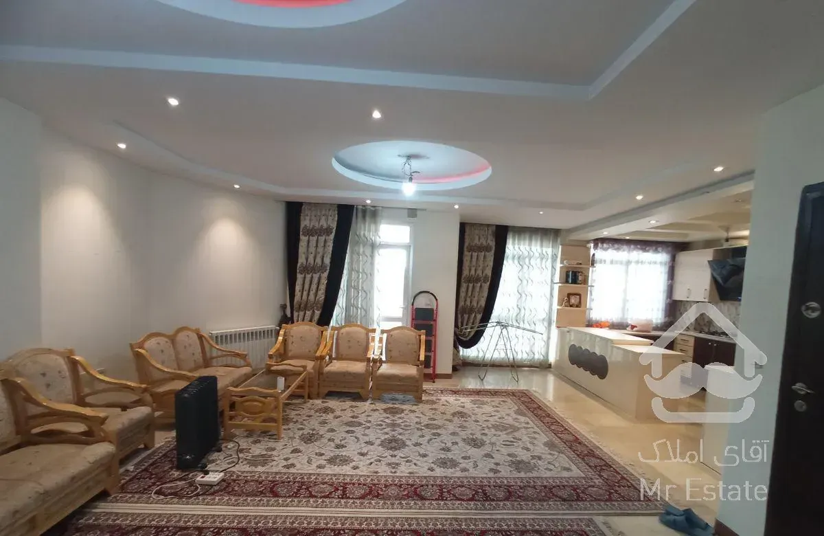 ۱۰۰متر ۲ خوابه/غرق در نور ،تک واحدی