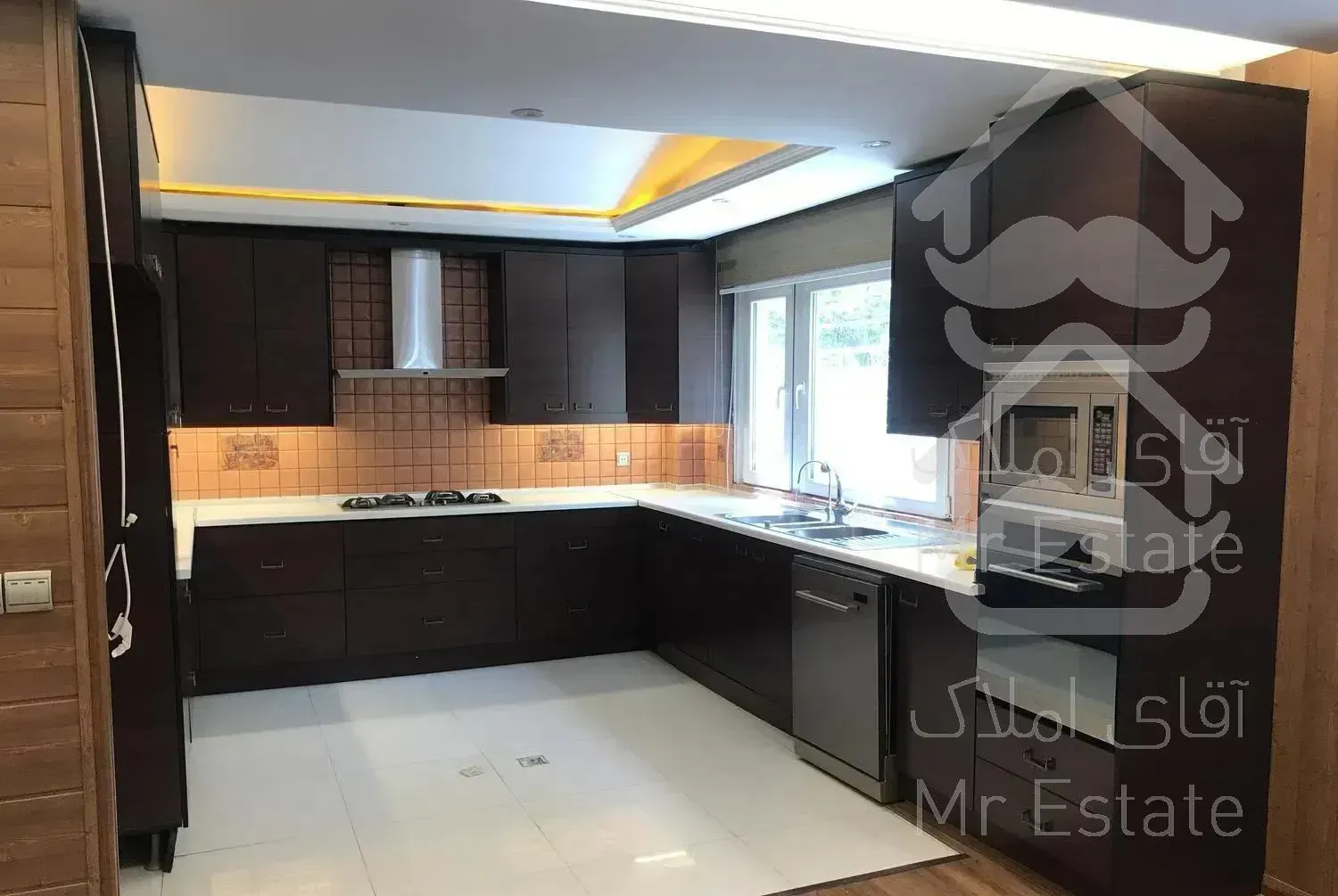 الهیه جنوبی/آپارتمان ۱۸۲ متری/مناسب سرمایه گذاری