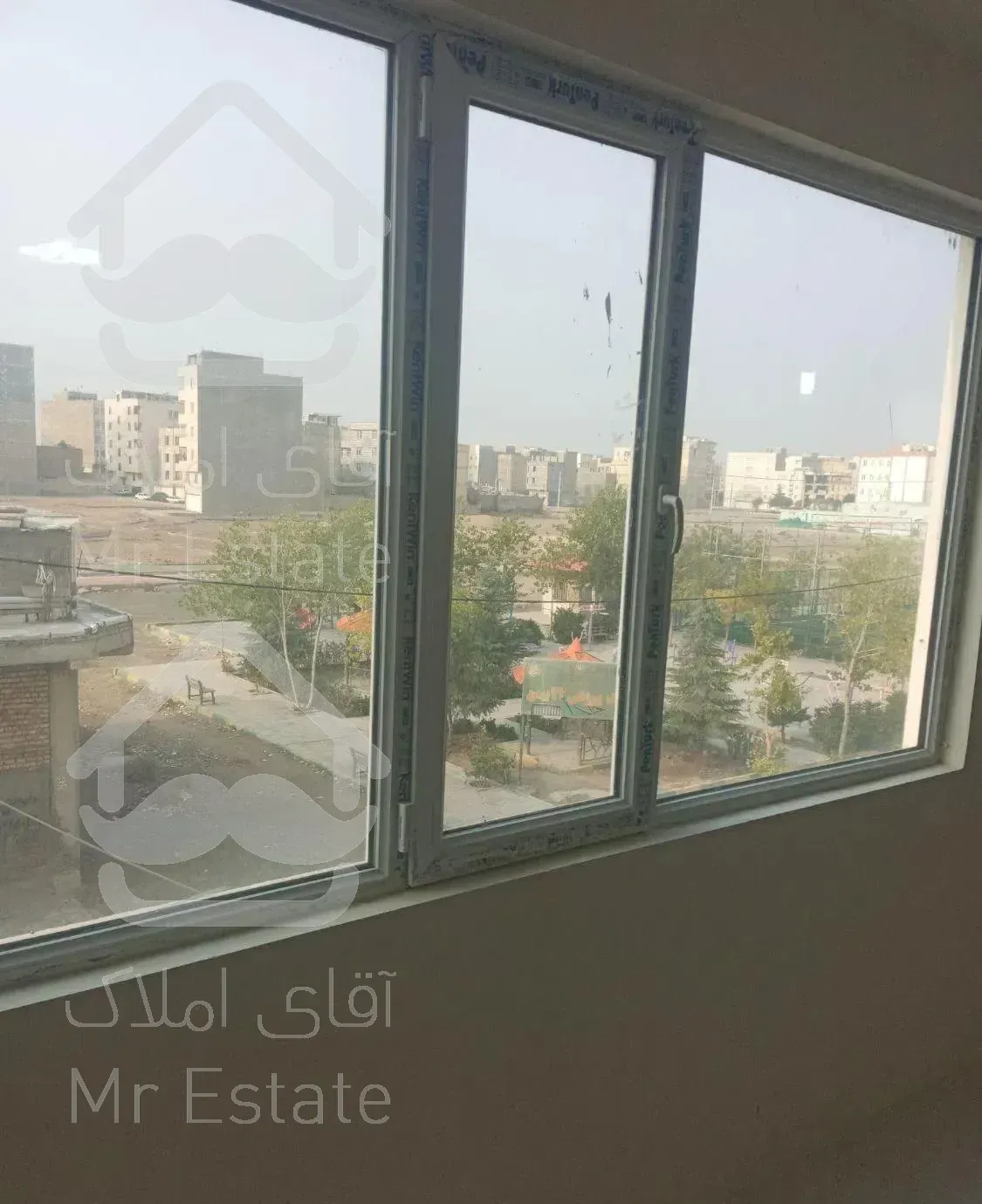 آپارتمان150متر.3خواب تاپ لوکیشن شیان لویزان ازگل