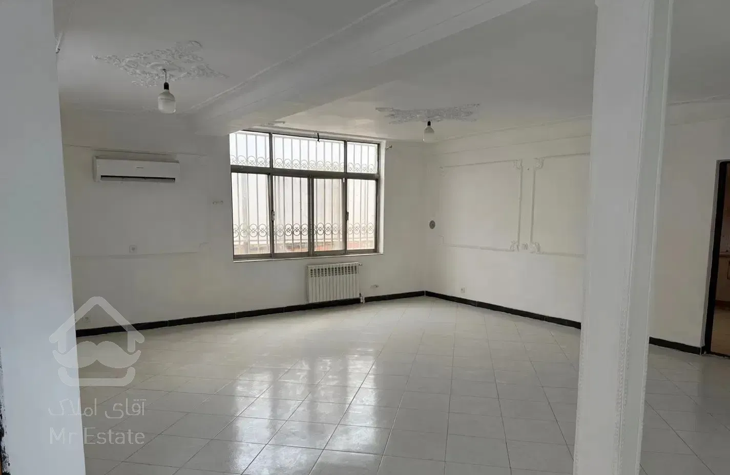 اجاره ۱۷۰ متری سه خواب در محوطه کاخ