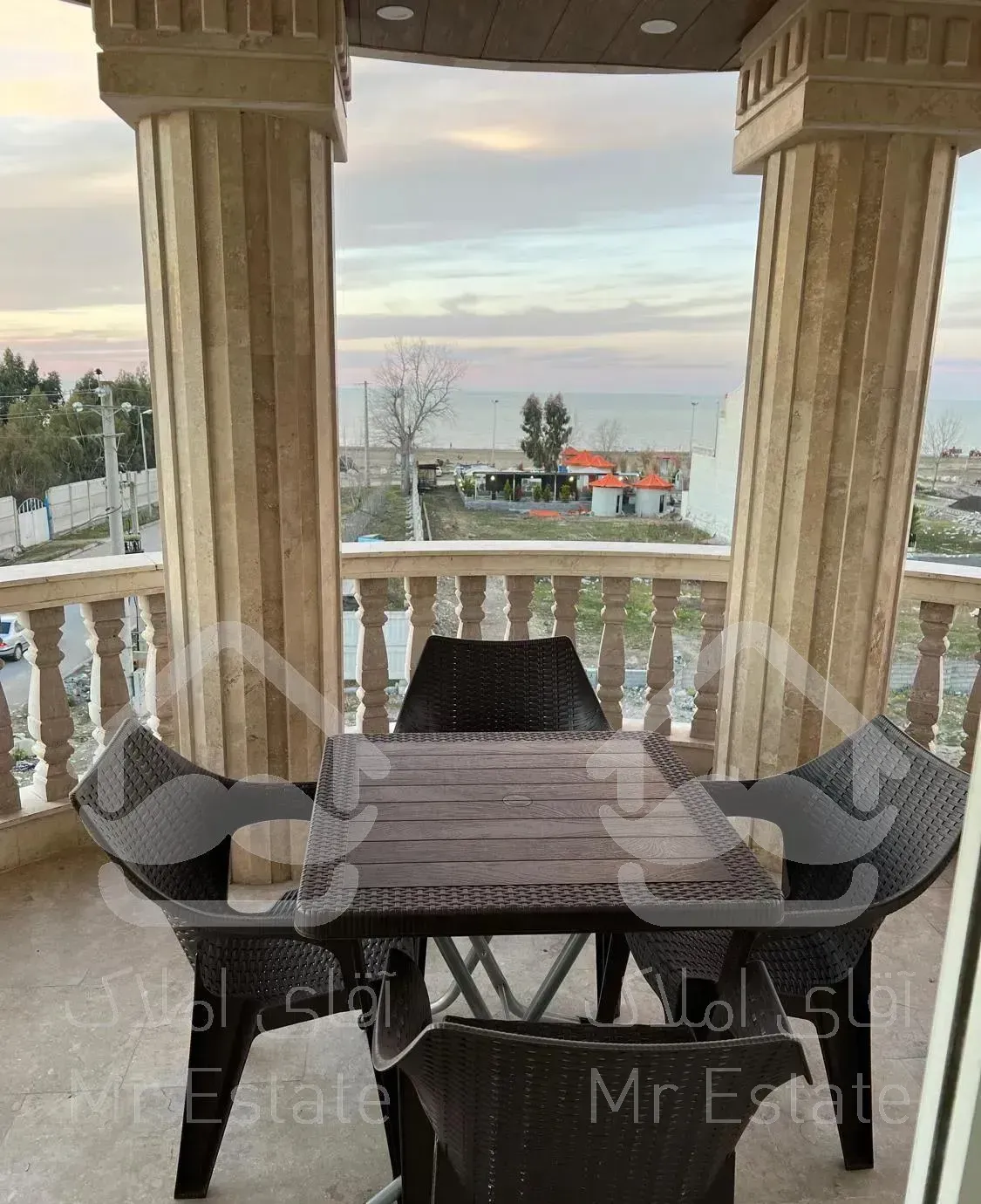 اجاره ویلا  شیک لب دریا فرح آباد از مالک