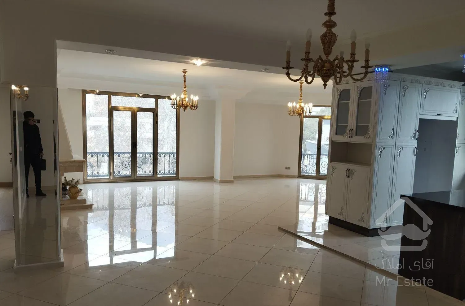 ۱۹۱متر چهار خواب(۱مستر)/ ظهیرالدوله بدون مشرف