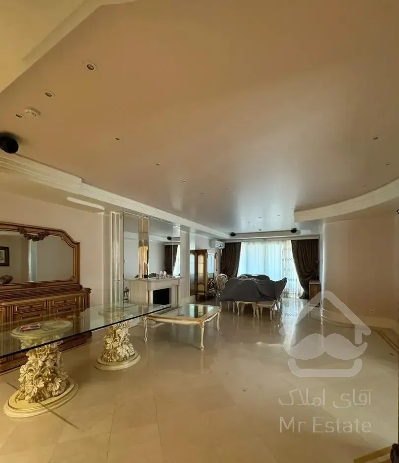 آپارتمان ۲۰۰متر ۲پارکینگ محمودیه ، جیم