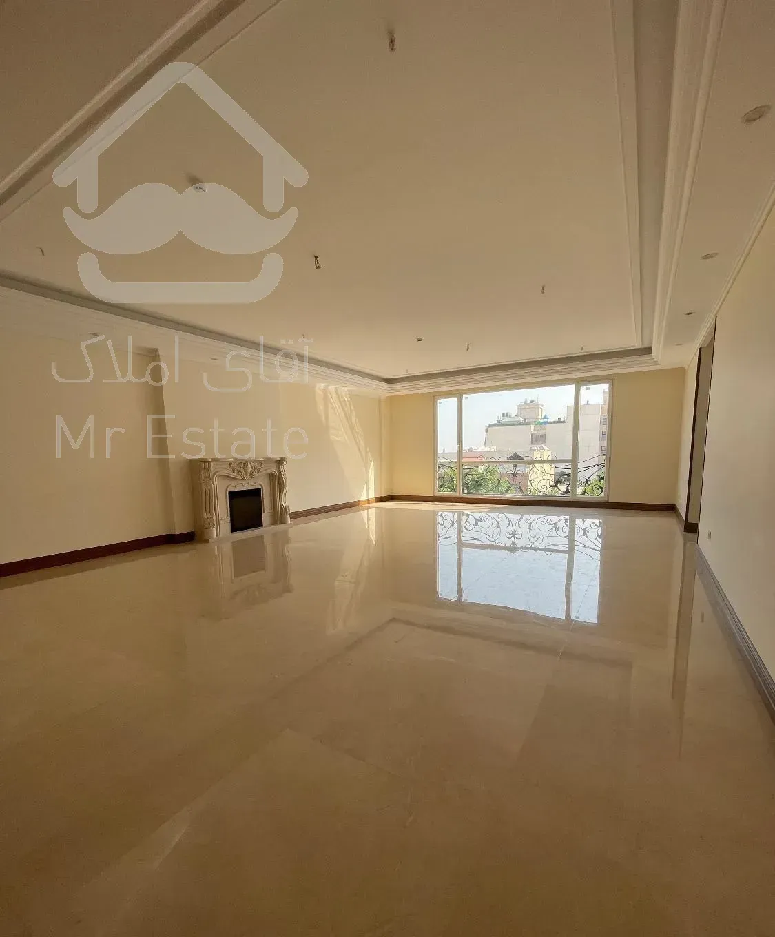 شمال میرداماد/۲۲۱متر/۳خواب/۳پارکینگ