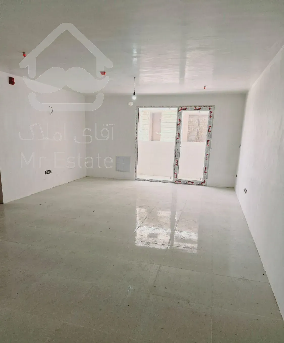 آپارتمان ۸۳ متری شاهین شهر ۱۵۰۰ نقدباقابلیت رهن۳۵۰