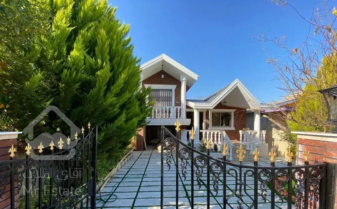 ویلا باغچه نیم پیلوت 198متر سندتکبرگ شهرکی