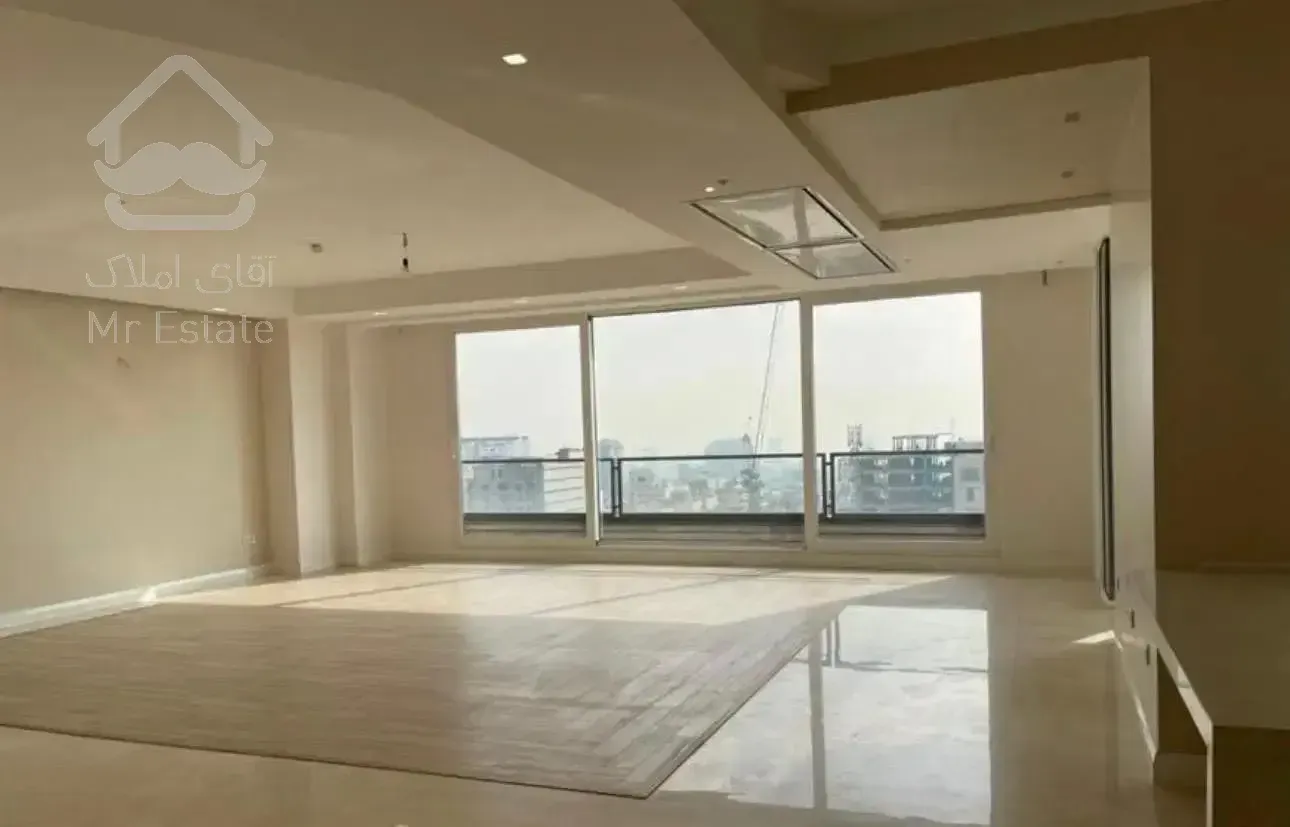 ۲۰۷ متر / نوساز کلید نخورده / تاپ لوکیشن اختیاریه