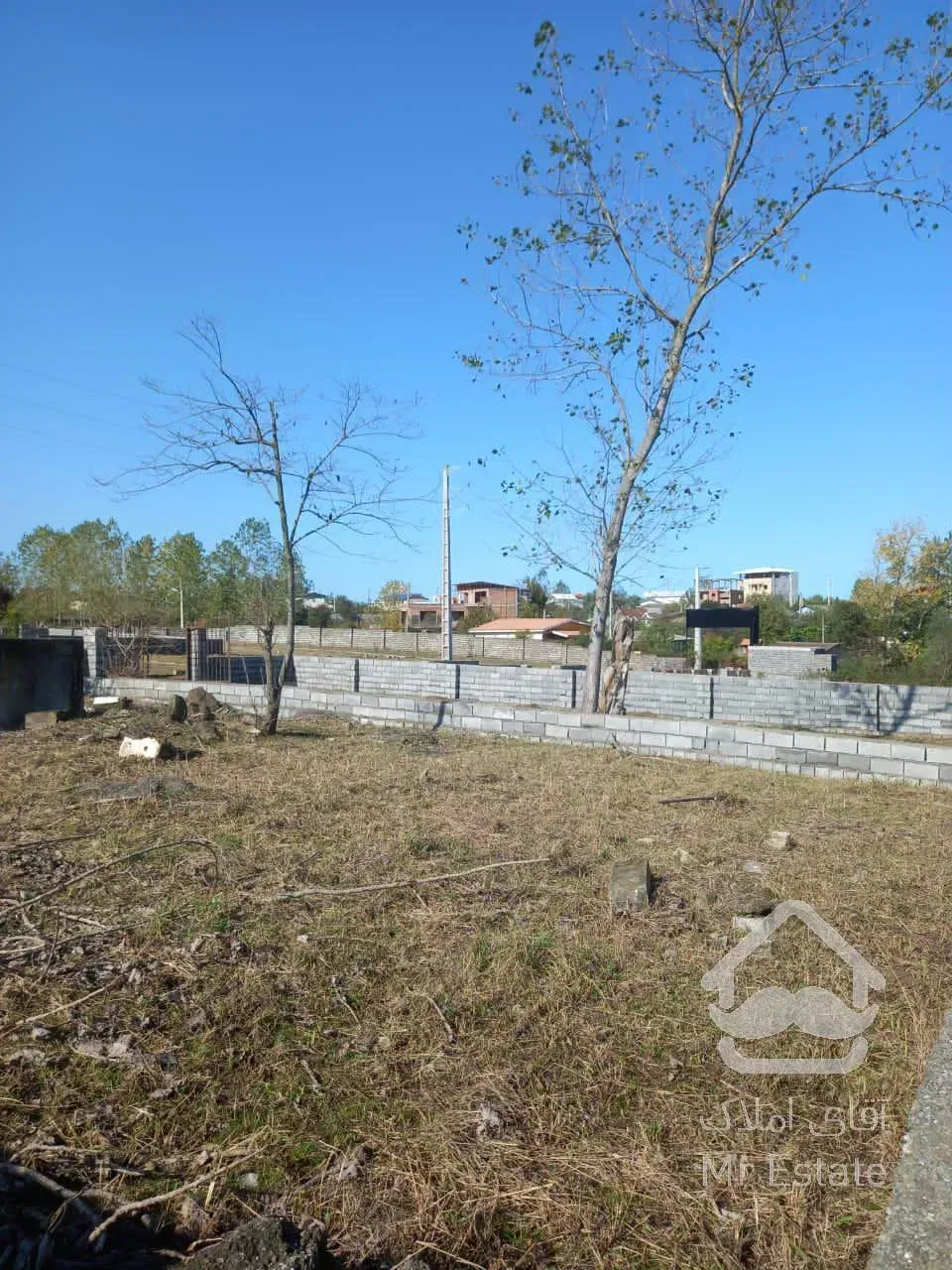 زمين قواره يك جنگل،تو شهركى،سنددارد،مناسب سرمايه گزارى