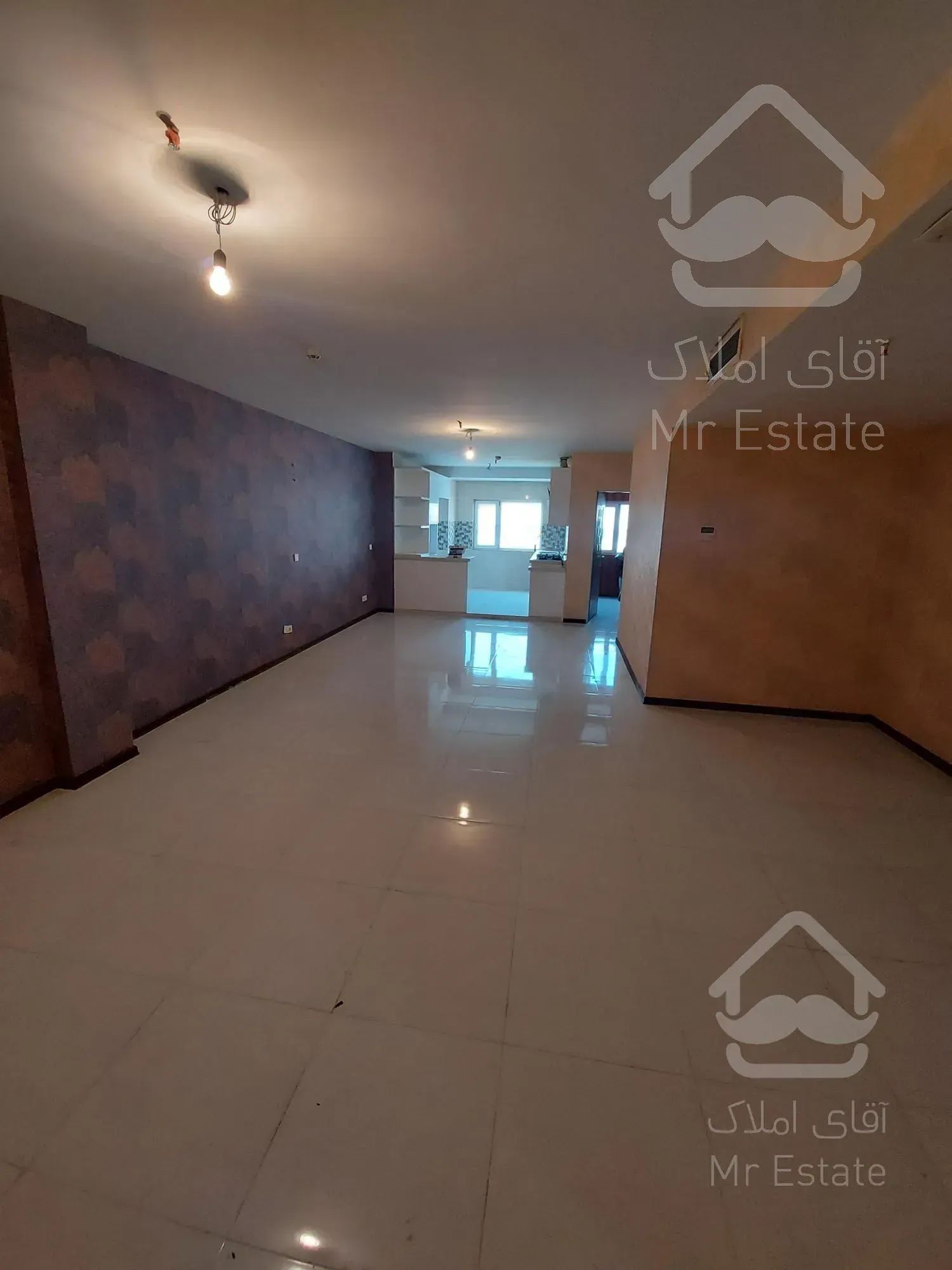 ۹۲ متری دریاچه کلید نخورده بدون مشرف