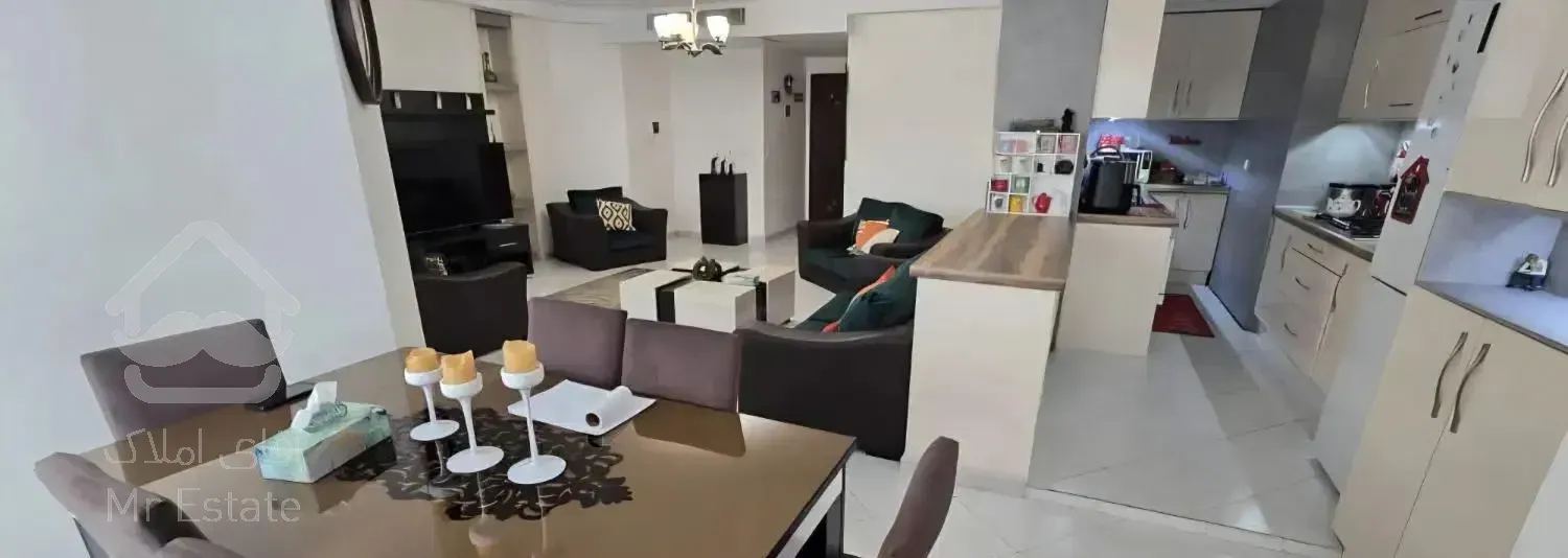 ۹۸متر ۲خ خطی رو به آفتاب ویودار طبقات بالایی برج