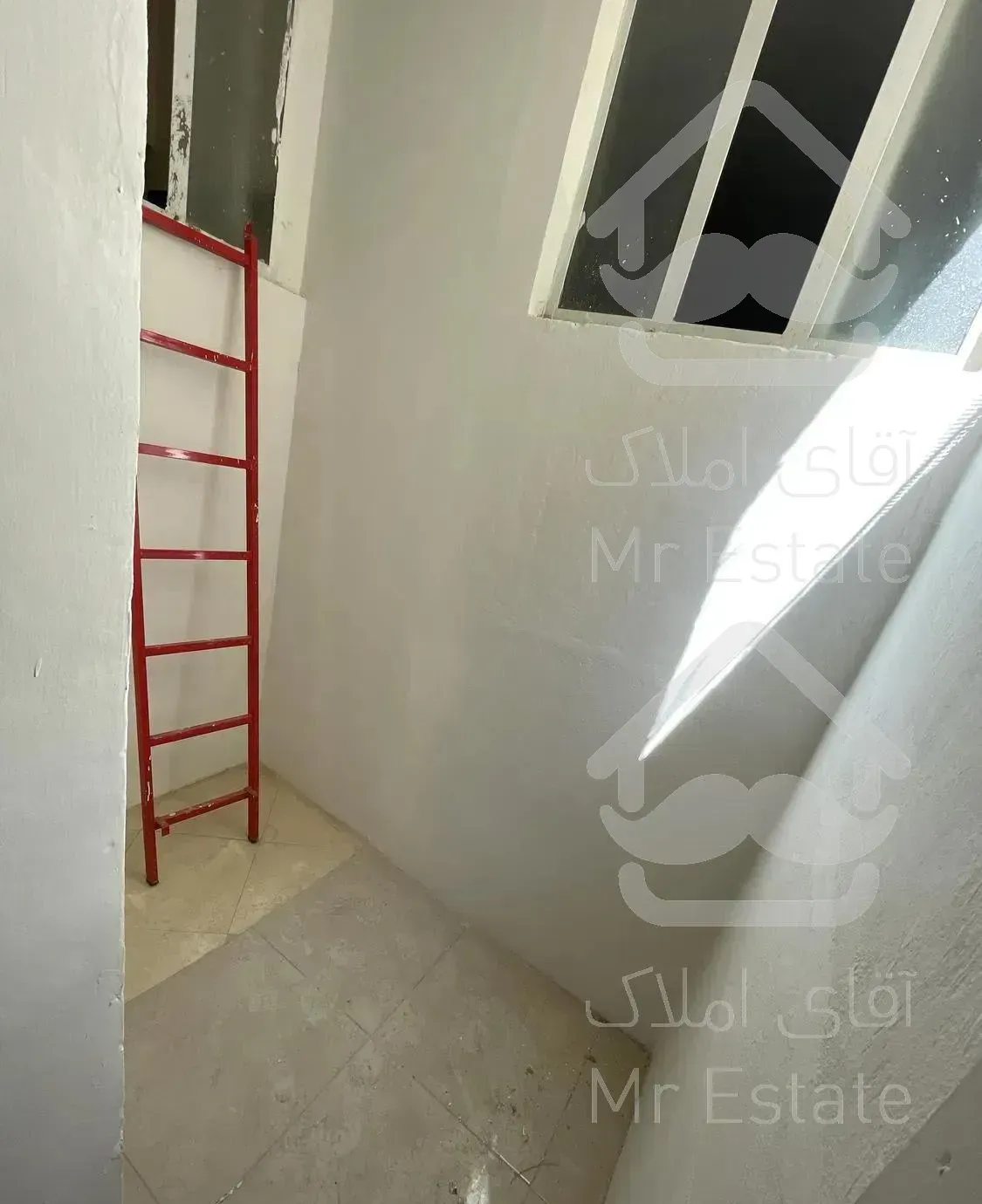 واحد ۱۰۰ متری بدون مالک  تخلیه (دالاوران -نخل)