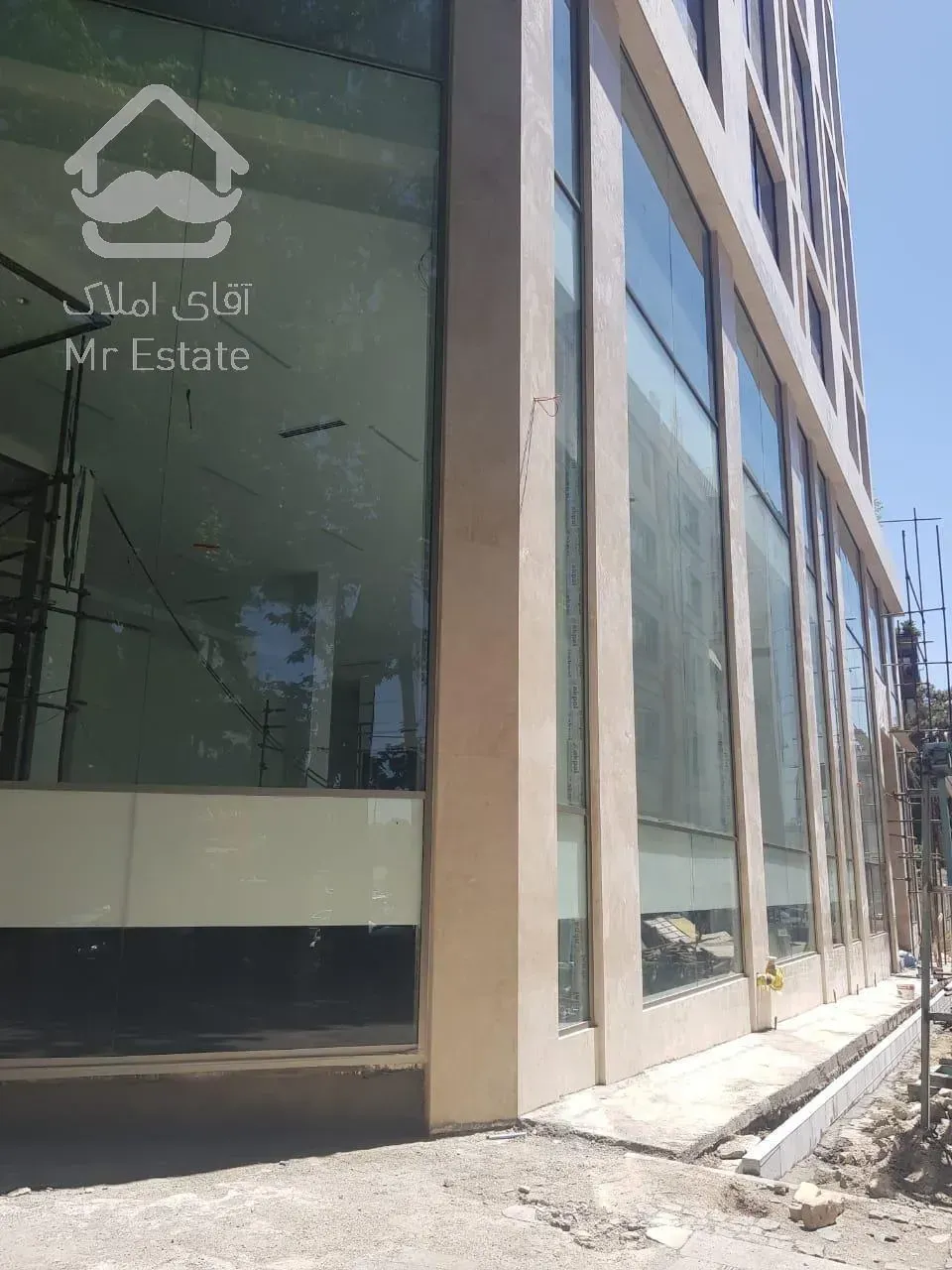 اجاره و رهن مغازه زعفرانیه 500  متر اکازيون