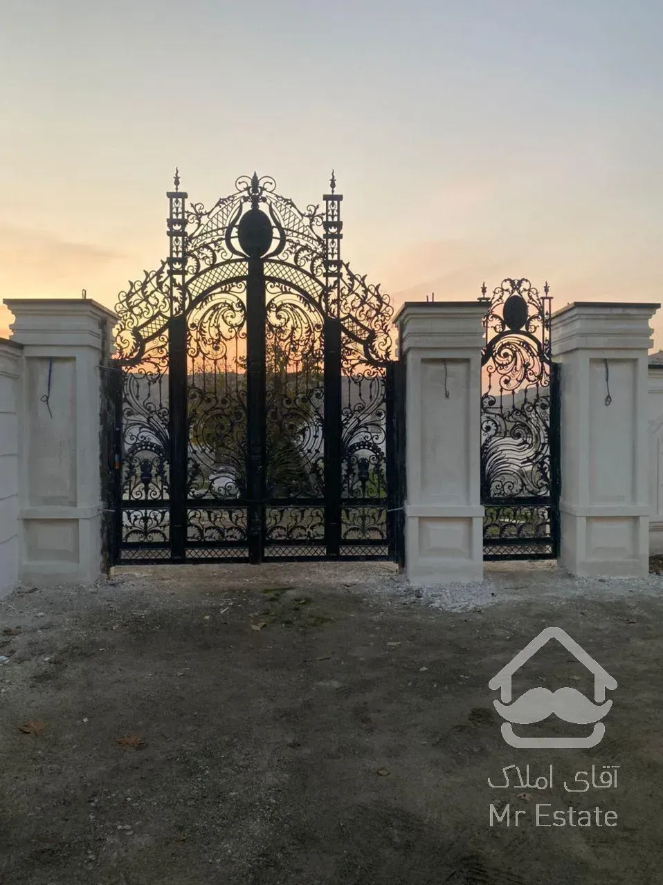 فروش ویلا کردان 4000  متر لوکس