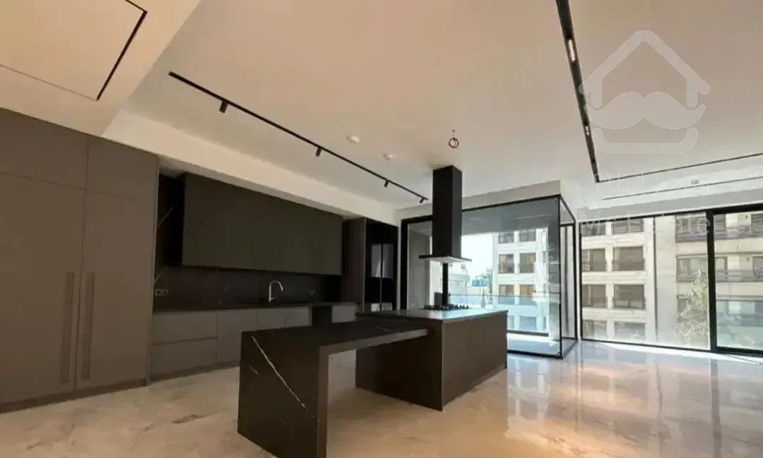 ۱۳۰متر سه خواب فول امکانات،قلب شهرآرا