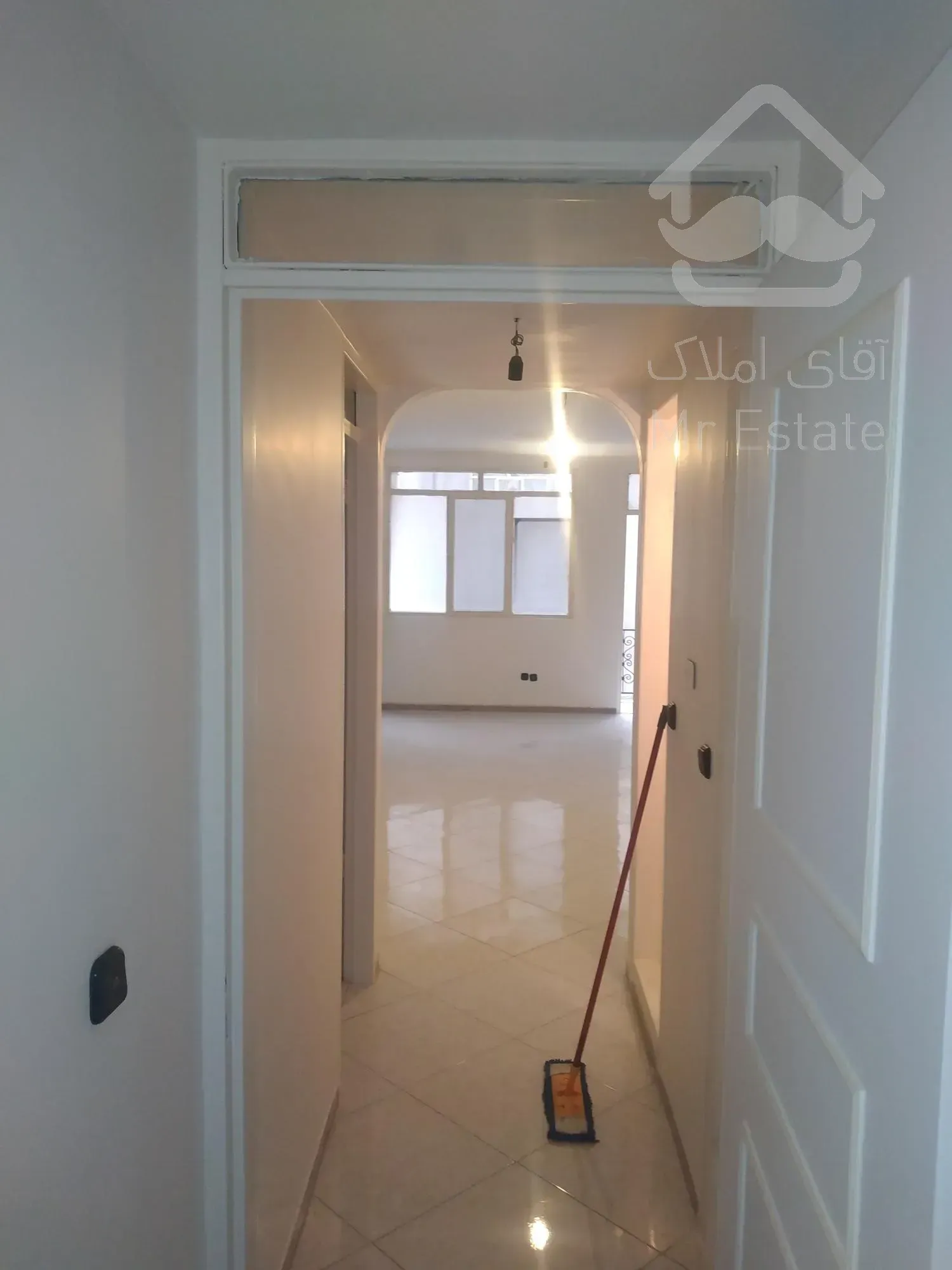 فروش آپارتمان ۶۸ متری ۲ خواب طبقه سوم تک واحدی رودکی آزادی