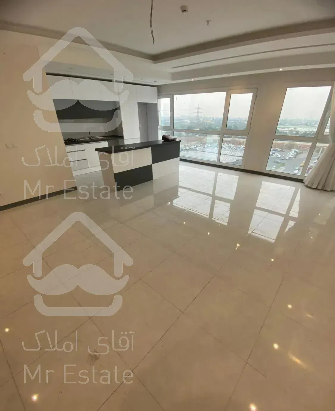 ۹۵متر/موقعیت اداری،چسب مترو/نوساز،کوهک