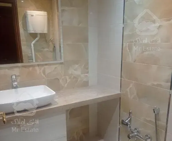 فروش140مترنیاوران/3ساله/لابی روف گاردن