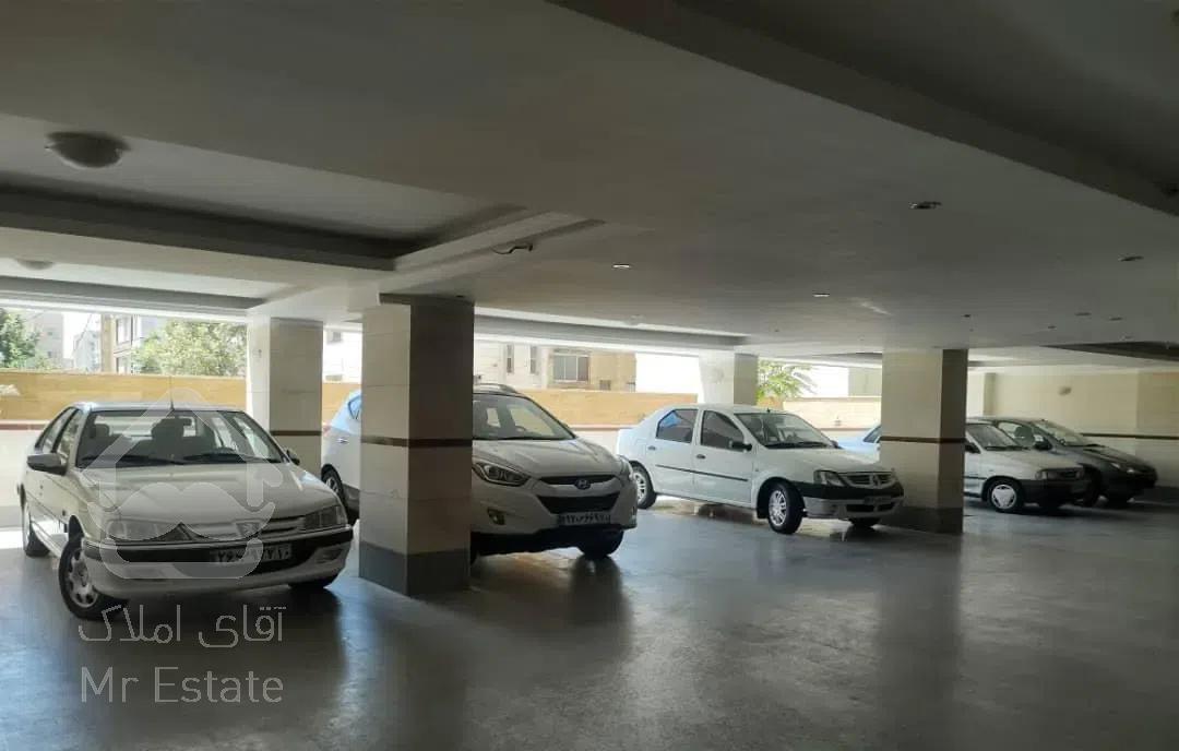 135متر* خوش نقشه تکواحد غرق نور* لاله شرقی*