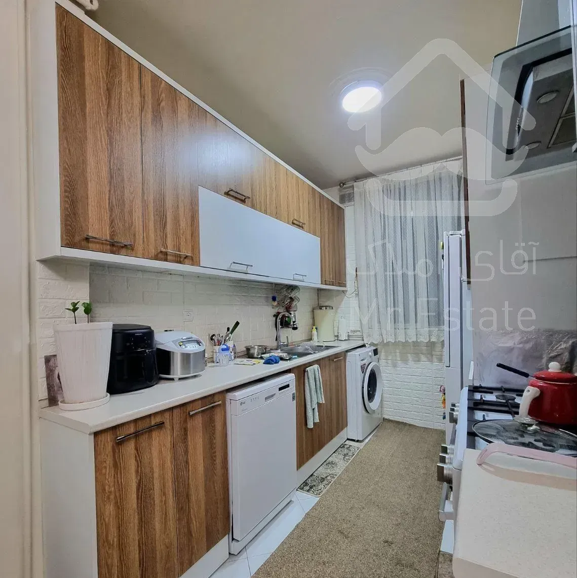 ۵۰متری شهرک سینا رو به کوچه دو قدمی اصلی