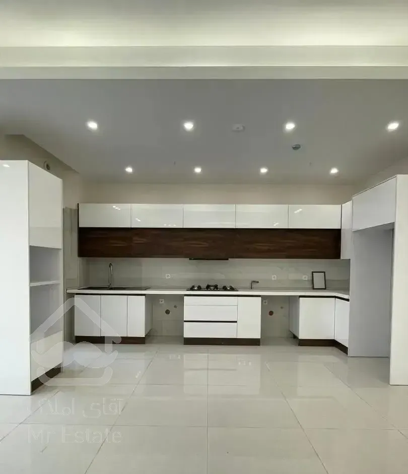 ۱۳۸مترسازه‌برتر‌منطقه‌میلان/روحی‌سازسند‌تک/مینیمال