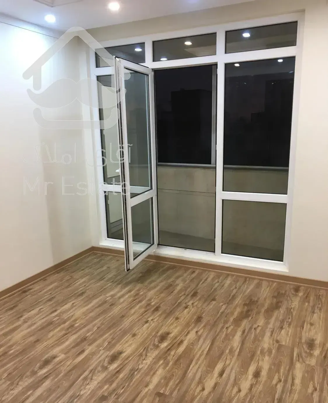 ۶۷ متر یک خواب ونک شیخ بهایی شمالی